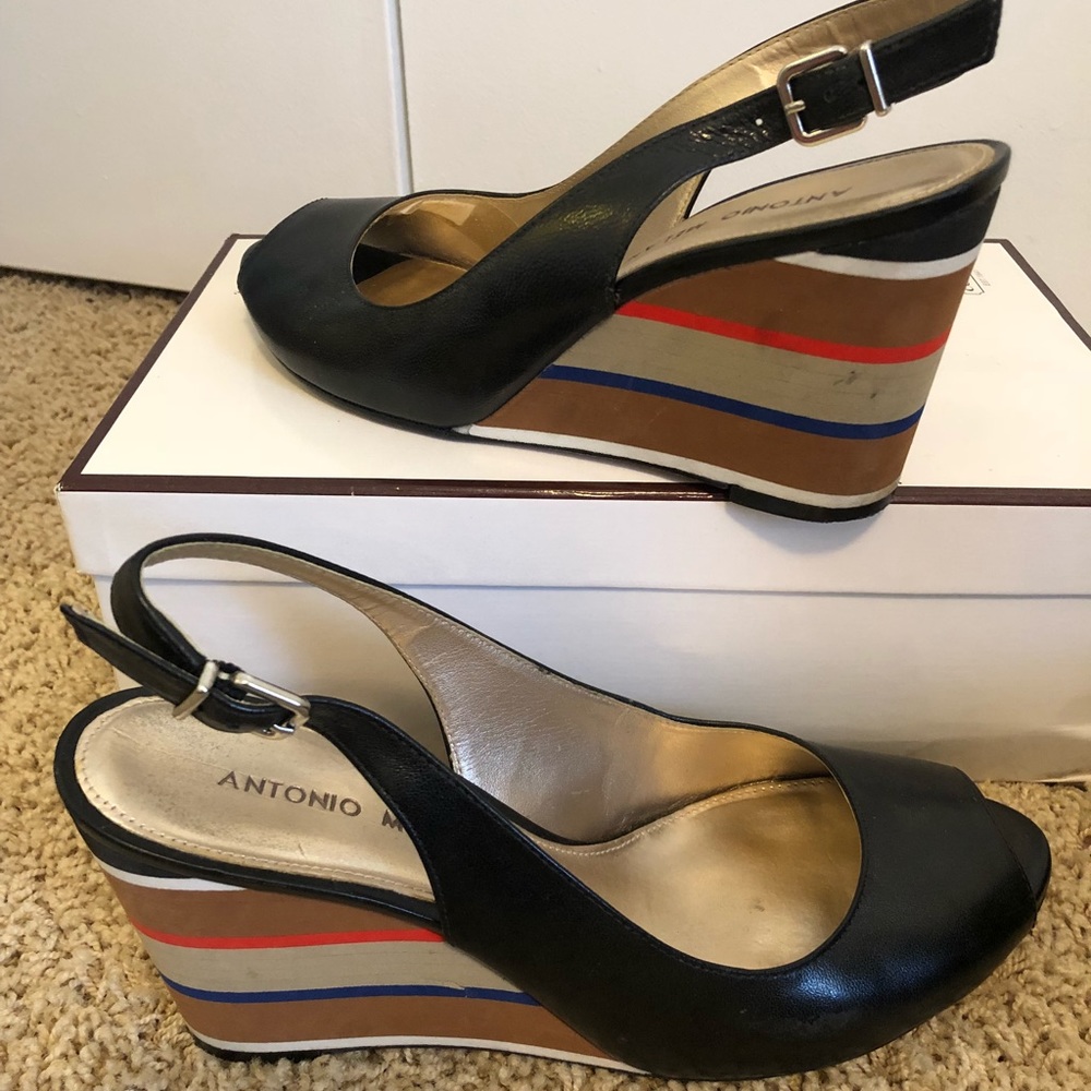 Antonio Melani size 7 wedge heels